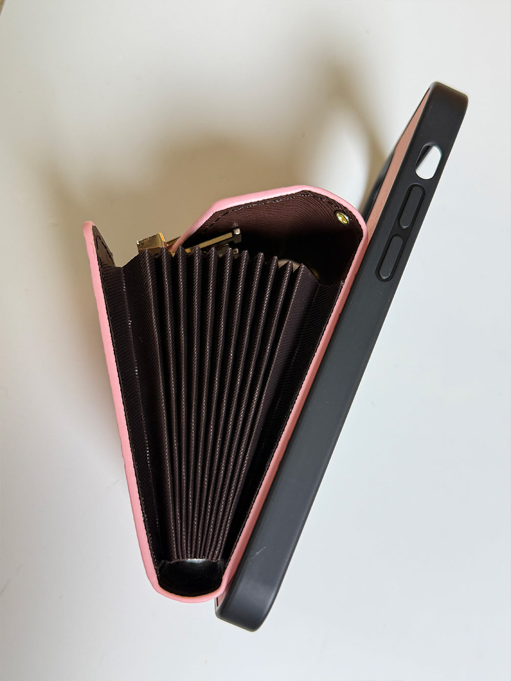 Pink iPhone case 2006 | Accordion card holder (subject to the video)